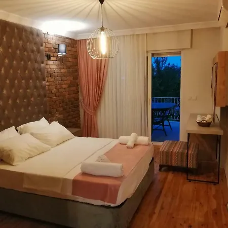 Nuriye Alacati Σμύρνη