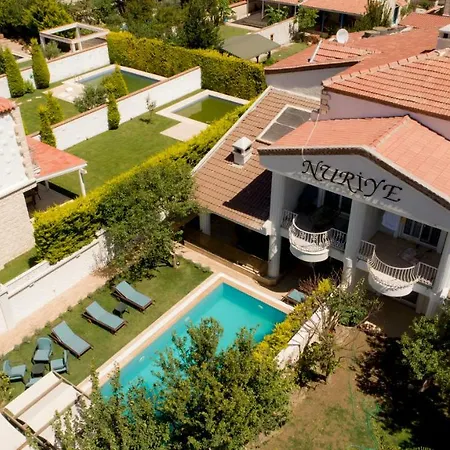 Nuriye Alacati Hotel *