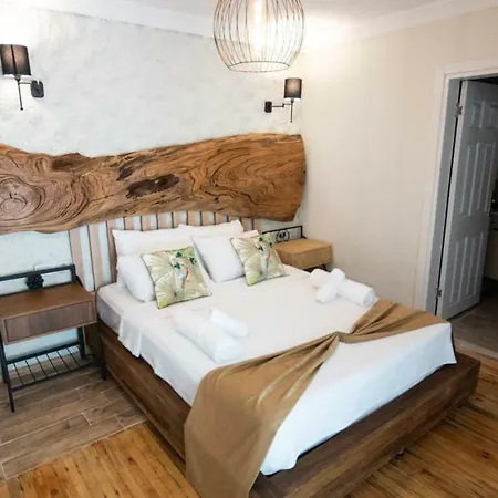 Nuriye Alacati Hotel *